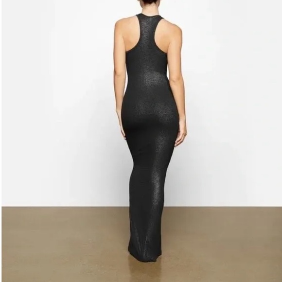 skims soft lounge shimmer racer back dress size M in onyx - Picture 3 of 6